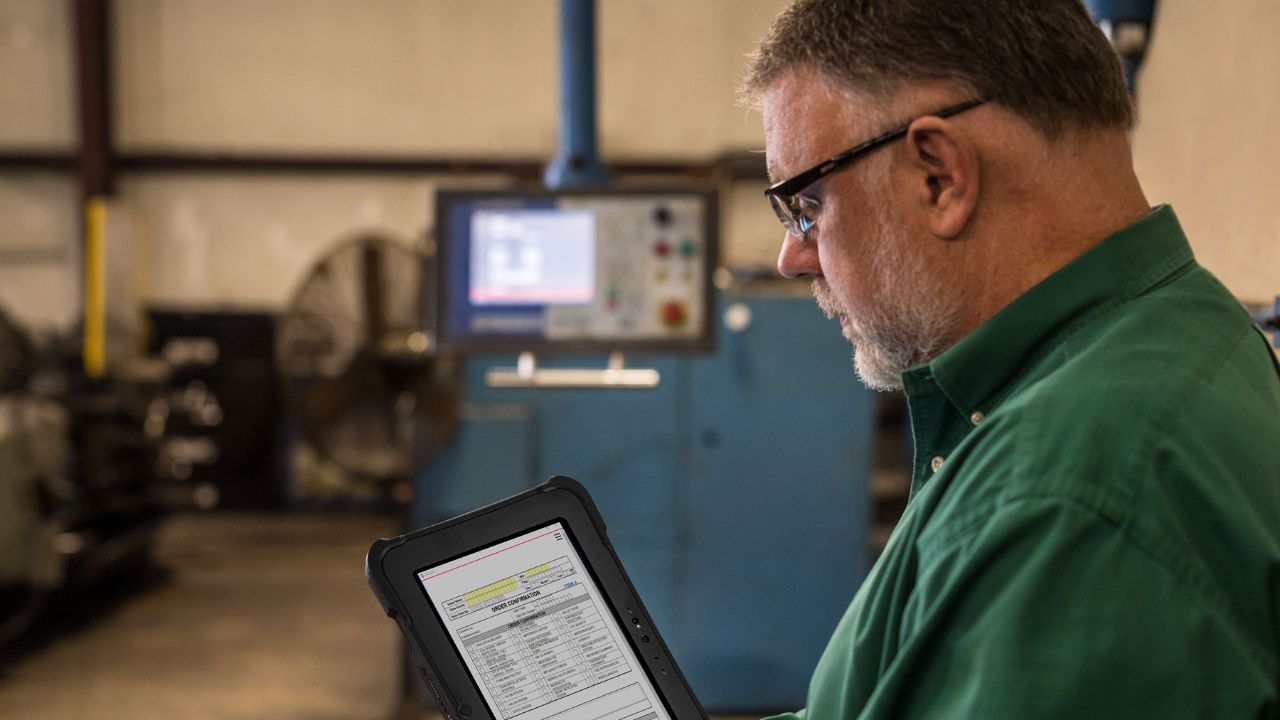 Why is Brightness So Important in Rugged Display Usages?